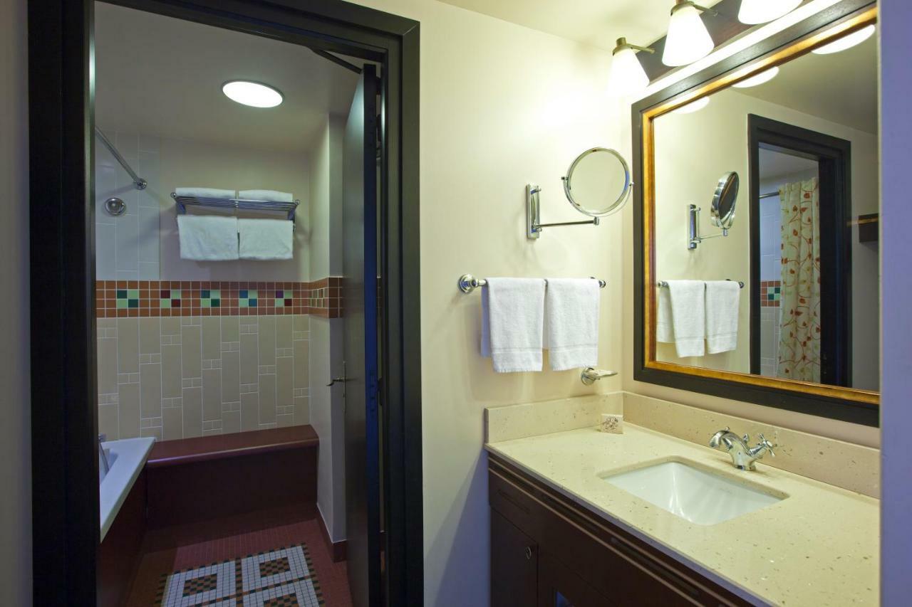 Sequoia Hotel 3*